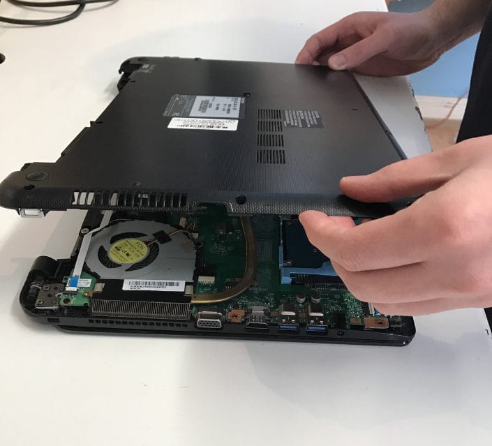  Laptop service - colchesterit.com