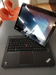 Lenovo ThinkPad Twist Side